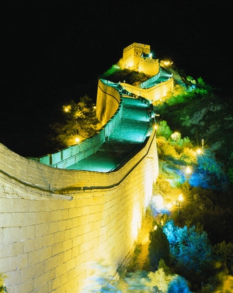 Night view of Badaling Great Wall