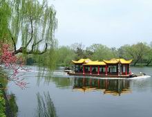 China Photos - Slender West Lake (Shouxi Lake) in Yangzhou