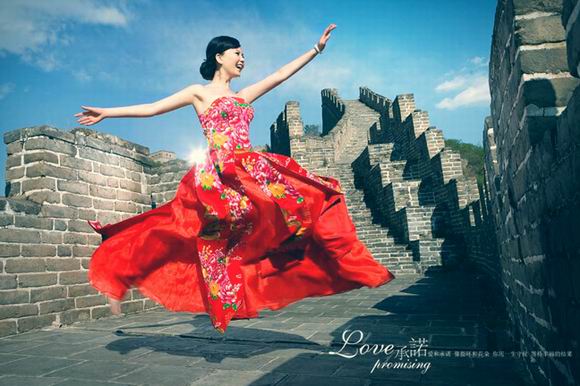 Model Show on Jinshanling Great Wall